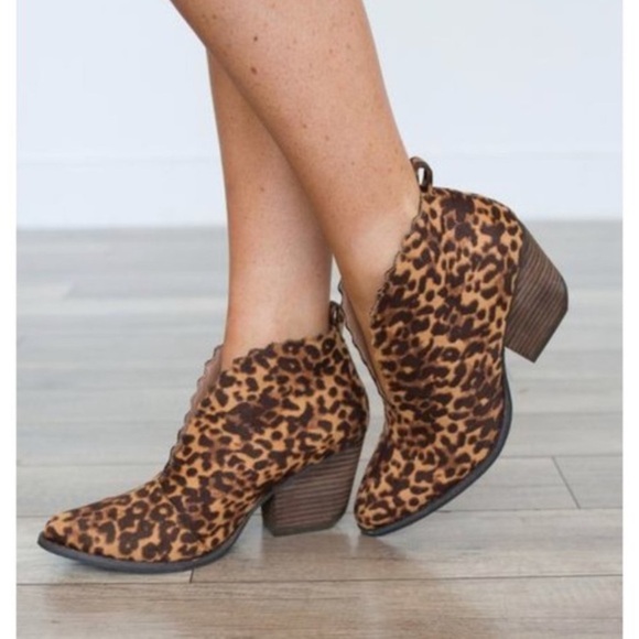 Coconuts by Matisse Addie leopard print booties size 7 1/2 - Picture 1 of 8